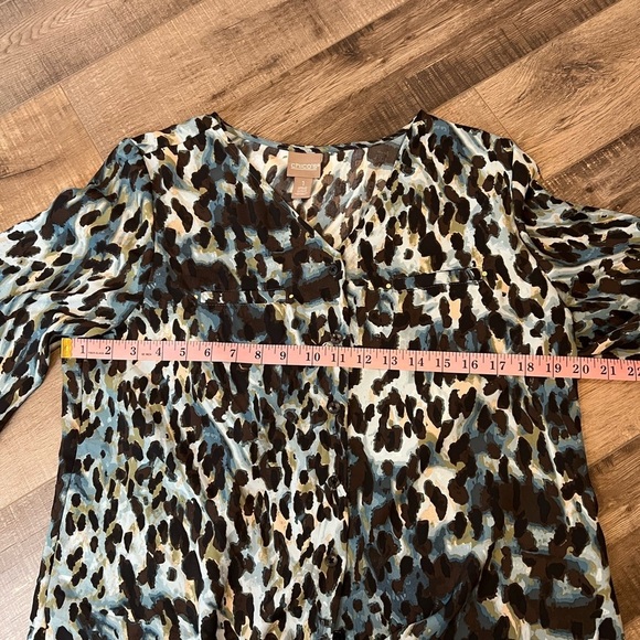 v-neck button and tie blouse and matching pants Chicos sz 1 EUC - Picture 7 of 11
